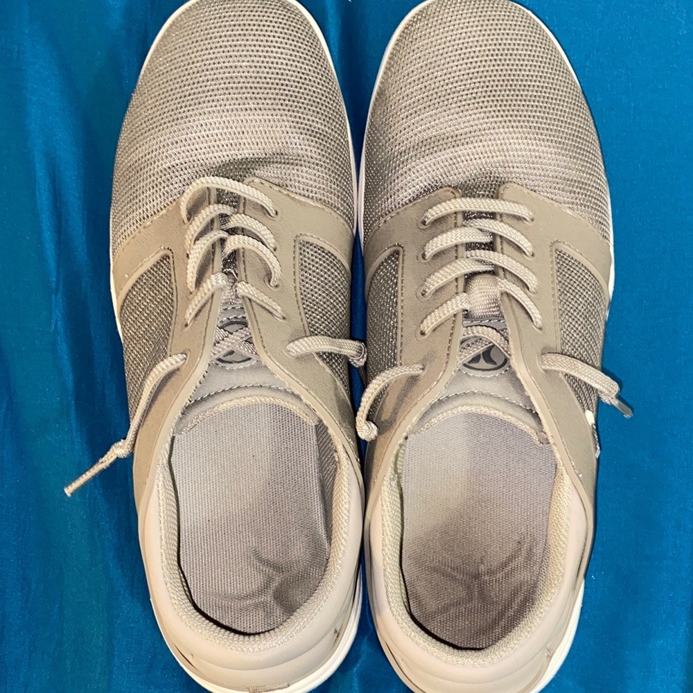 HURLEY MENS SIZE 11 CASUAL ATHLETIC LACE UP TAN‎ SHOES GOOD CLEAN CONDITION